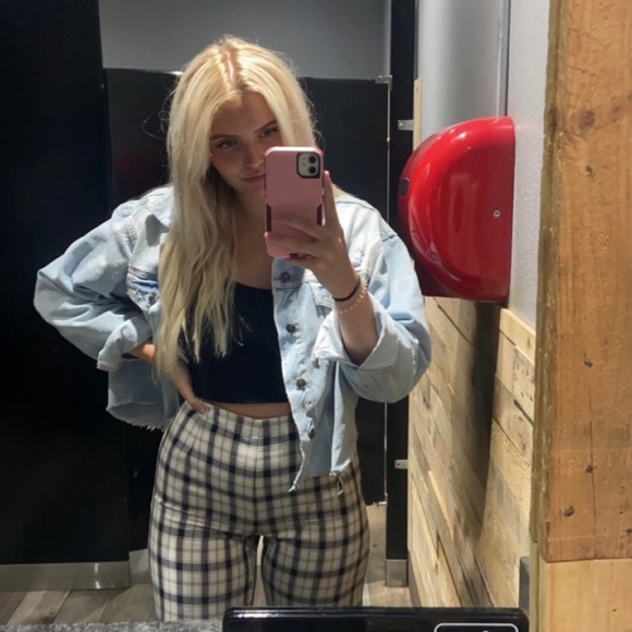 Meet your Posher, Amaya - Picture 1 of 1